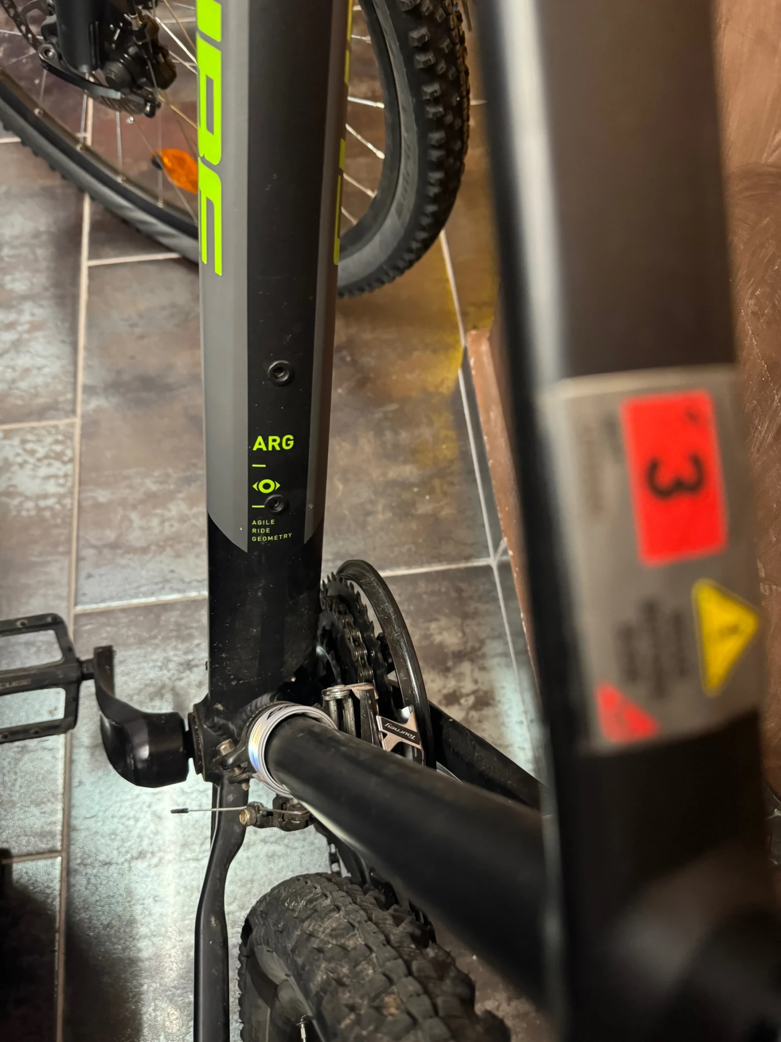  AIM L | Mobile.bg   8