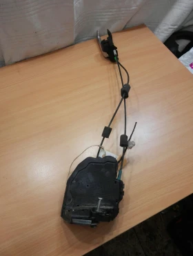 Брава врата задна дясна Тойота Рав4 08г.