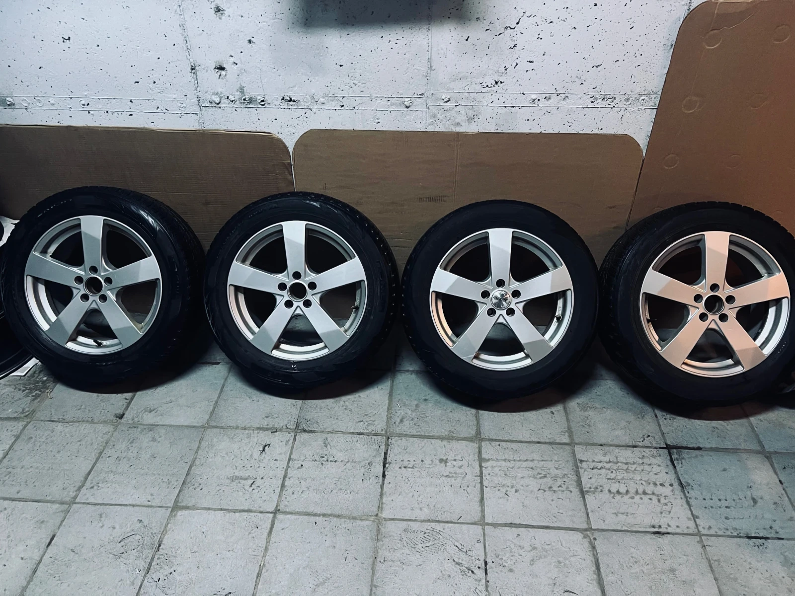 ���� � ������ 215/60R17 | Mobile.bg � ����������� 4