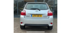 Toyota Auris 1.4 Д, снимка 3