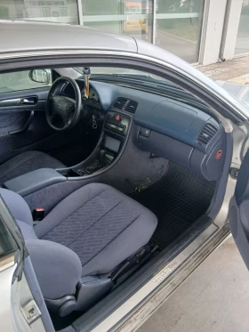 Mercedes-Benz CLK 2.0, снимка 9
