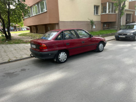     Opel Astra 1.6 