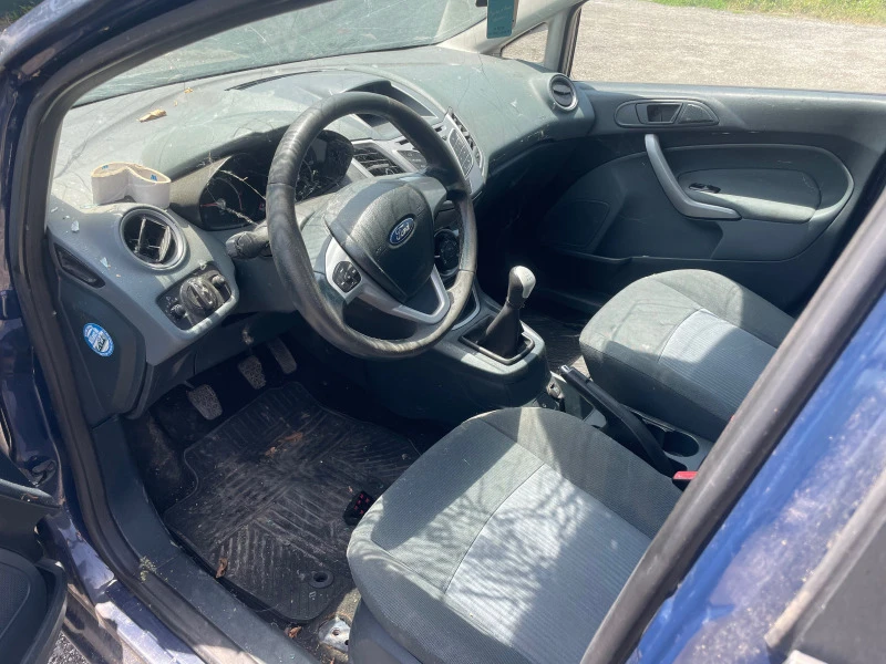 Ford Fiesta 1.3, снимка 7 - Автомобили и джипове - 46427256