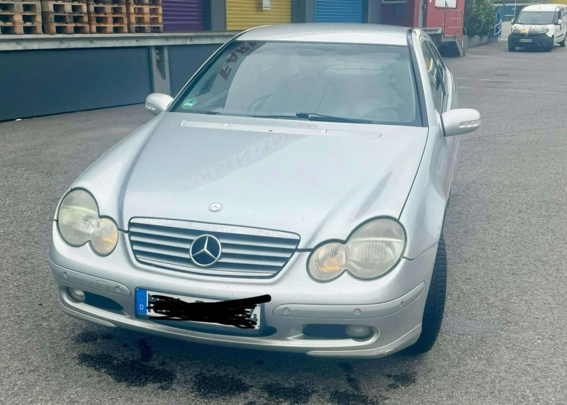 Mercedes-Benz C 180 C class coupe, снимка 2 - Автомобили и джипове - 48011506