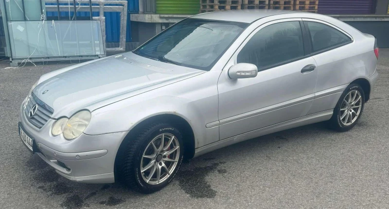 Mercedes-Benz C 180 C class coupe, снимка 3 - Автомобили и джипове - 48011506