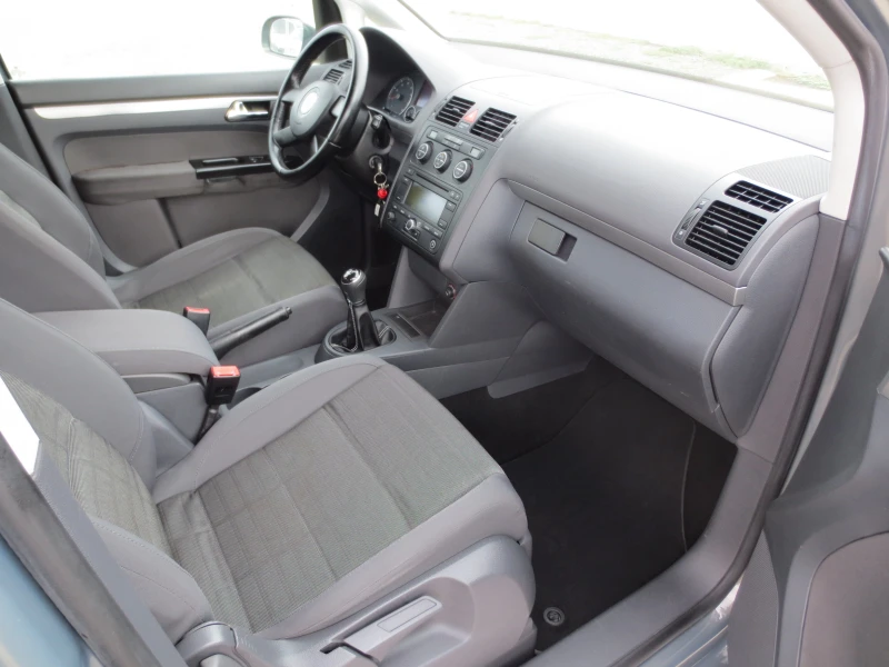 VW Touran 1.6 i * ГАЗ* , снимка 14 - Автомобили и джипове - 51414802