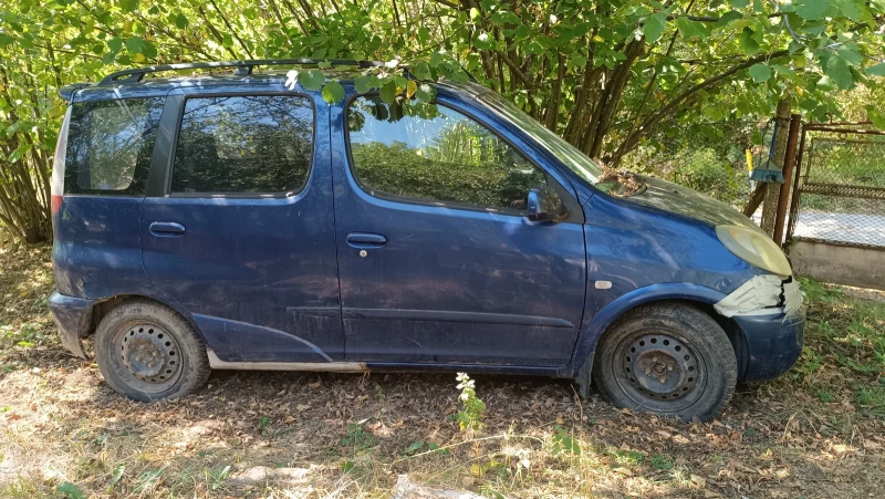Toyota Yaris verso, снимка 6 - Автомобили и джипове - 52729409