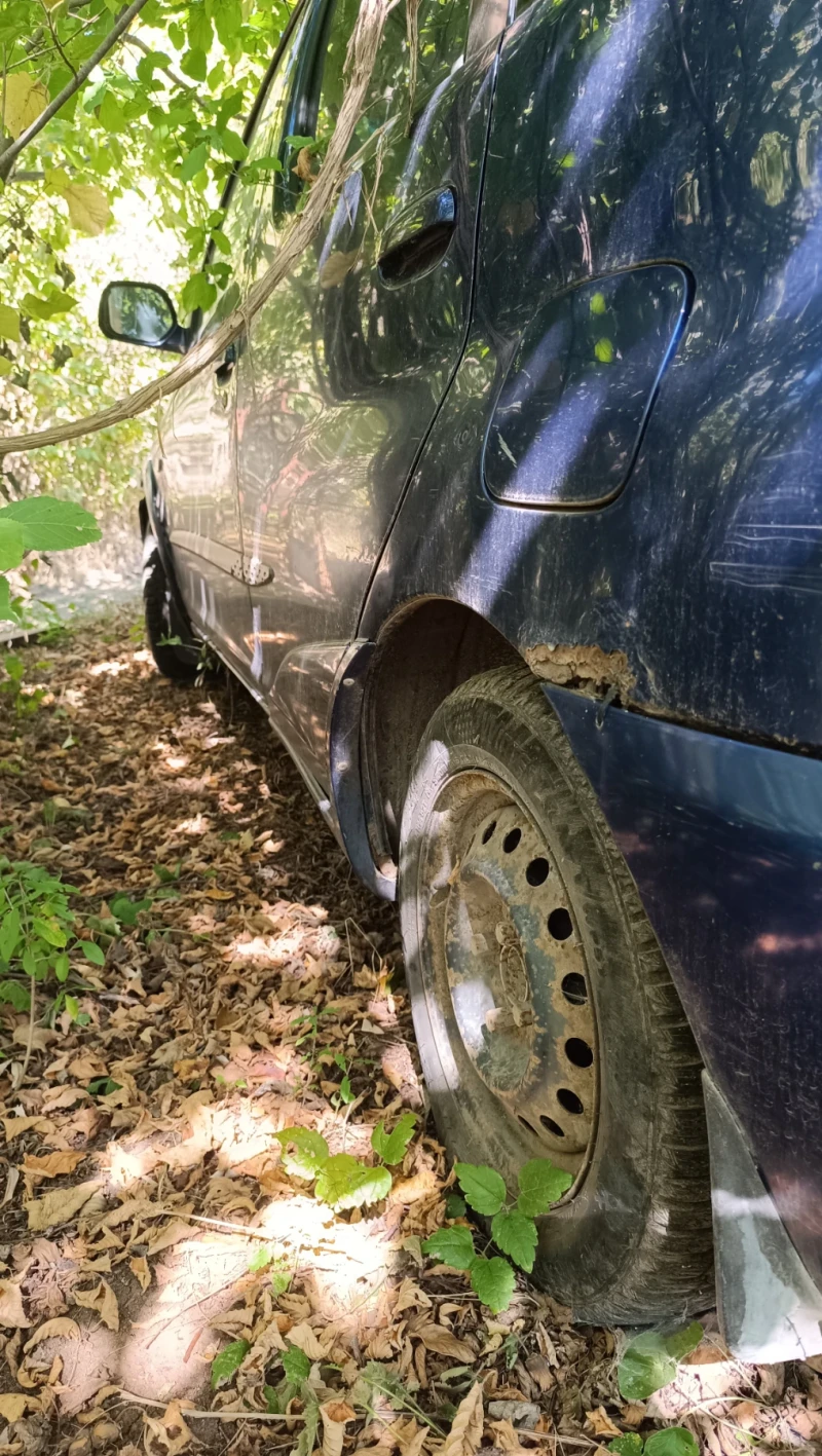 Toyota Yaris verso, снимка 4 - Автомобили и джипове - 52729409