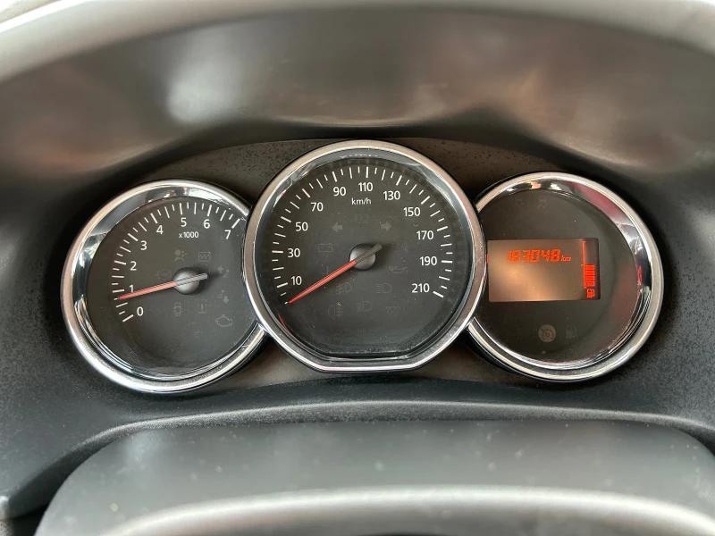 Dacia Sandero 1.5DCi/NAVi/90K.C./EURO 5B, снимка 13 - Автомобили и джипове - 51800566