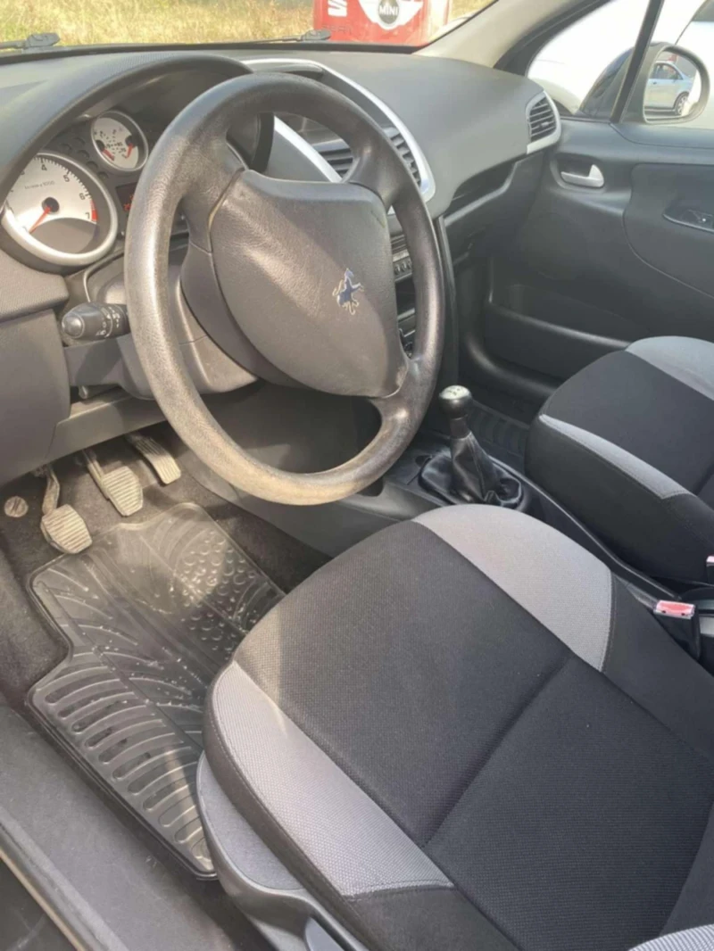 Peugeot 207 1.4 Газ, снимка 6 - Автомобили и джипове - 51849152