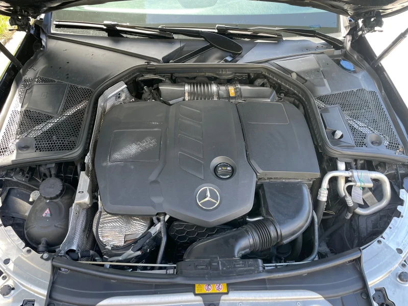 Mercedes-Benz C 220 AMG line Швеицария 9G tronic , 4x4, снимка 9 - Автомобили и джипове - 51858814