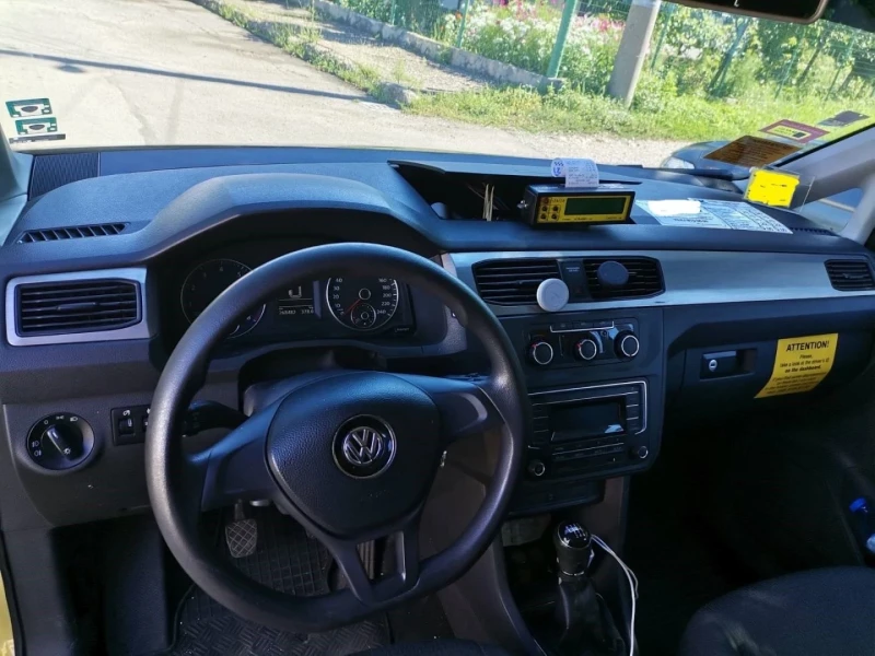 VW Caddy, снимка 3 - Автомобили и джипове - 52344365