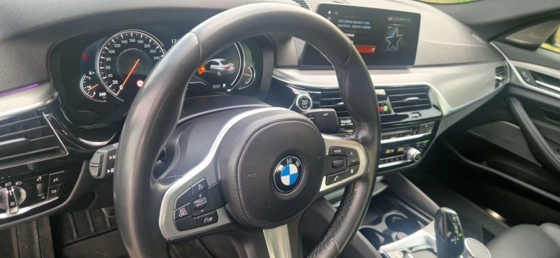 BMW 530 M pak.360* cam X-drive подгрев, вентилацияев, снимка 17 - Автомобили и джипове - 52746868