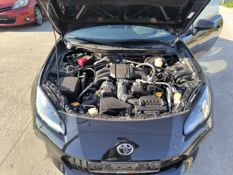 Toyota GR86 2.4i Premium Sport Performance Pack, снимка 9 - Автомобили и джипове - 52793858