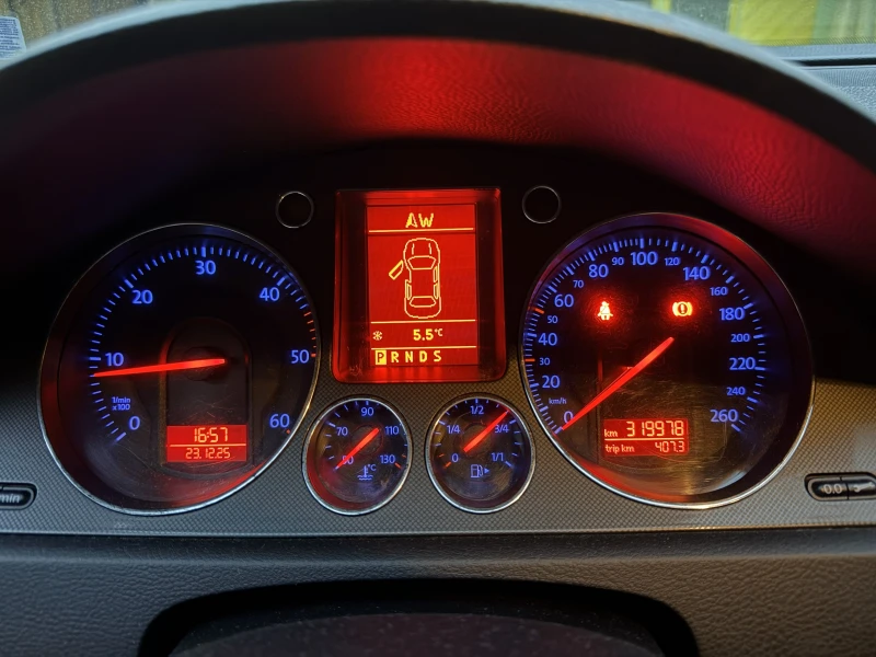 VW Passat, снимка 5 - Автомобили и джипове - 52934833