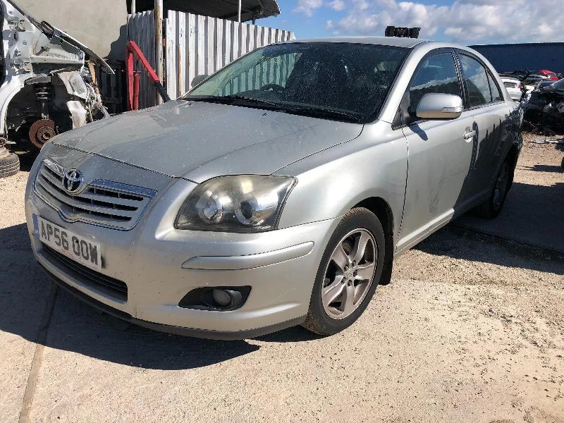 Toyota Avensis 2.0D4D , снимка 2 - Автомобили и джипове - 22839081