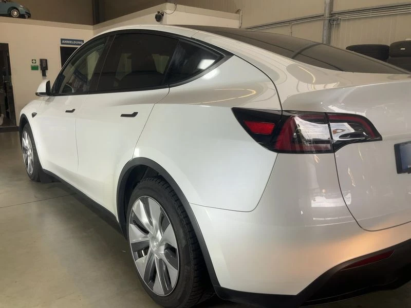 Tesla Model Y, снимка 3 - Автомобили и джипове - 54747768