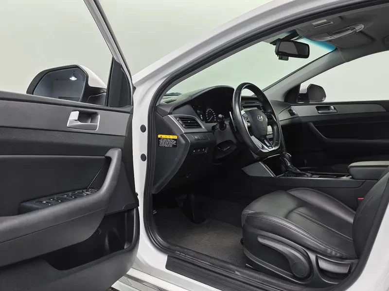 Hyundai Sonata 1.6T STYLE, снимка 10 - Автомобили и джипове - 56325317