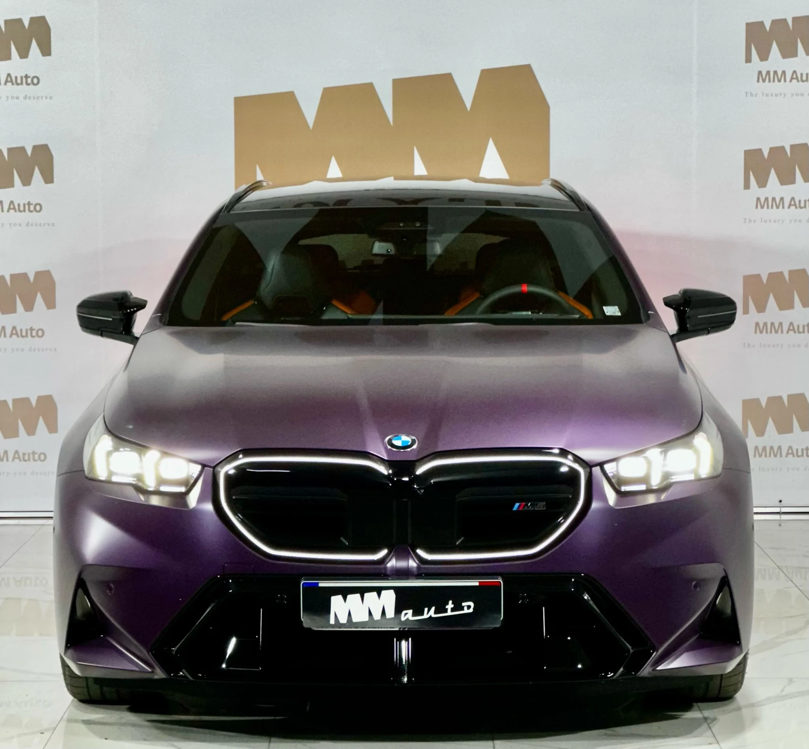 BMW M5 xDrive* Touring* HuD* Pano* B&W* Individual - изображение 4