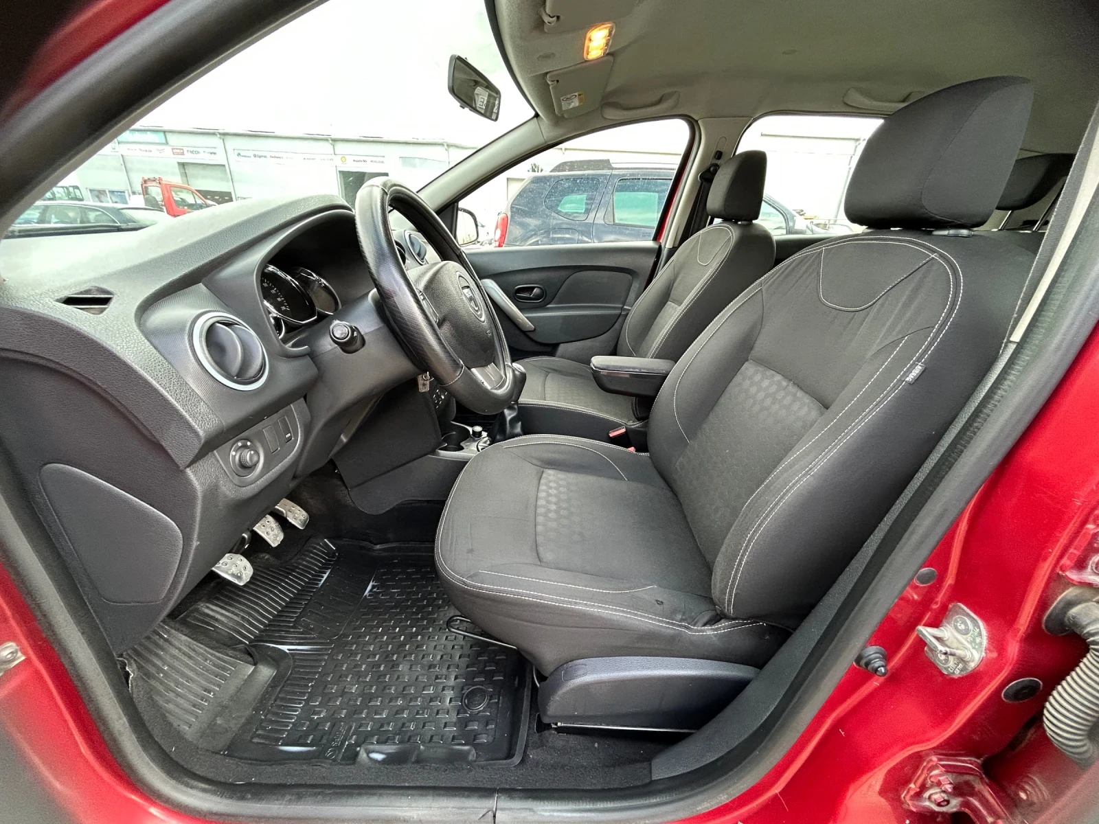 Dacia Sandero 1.5DCi/NAVi/90K.C./EURO 5B - изображение 6