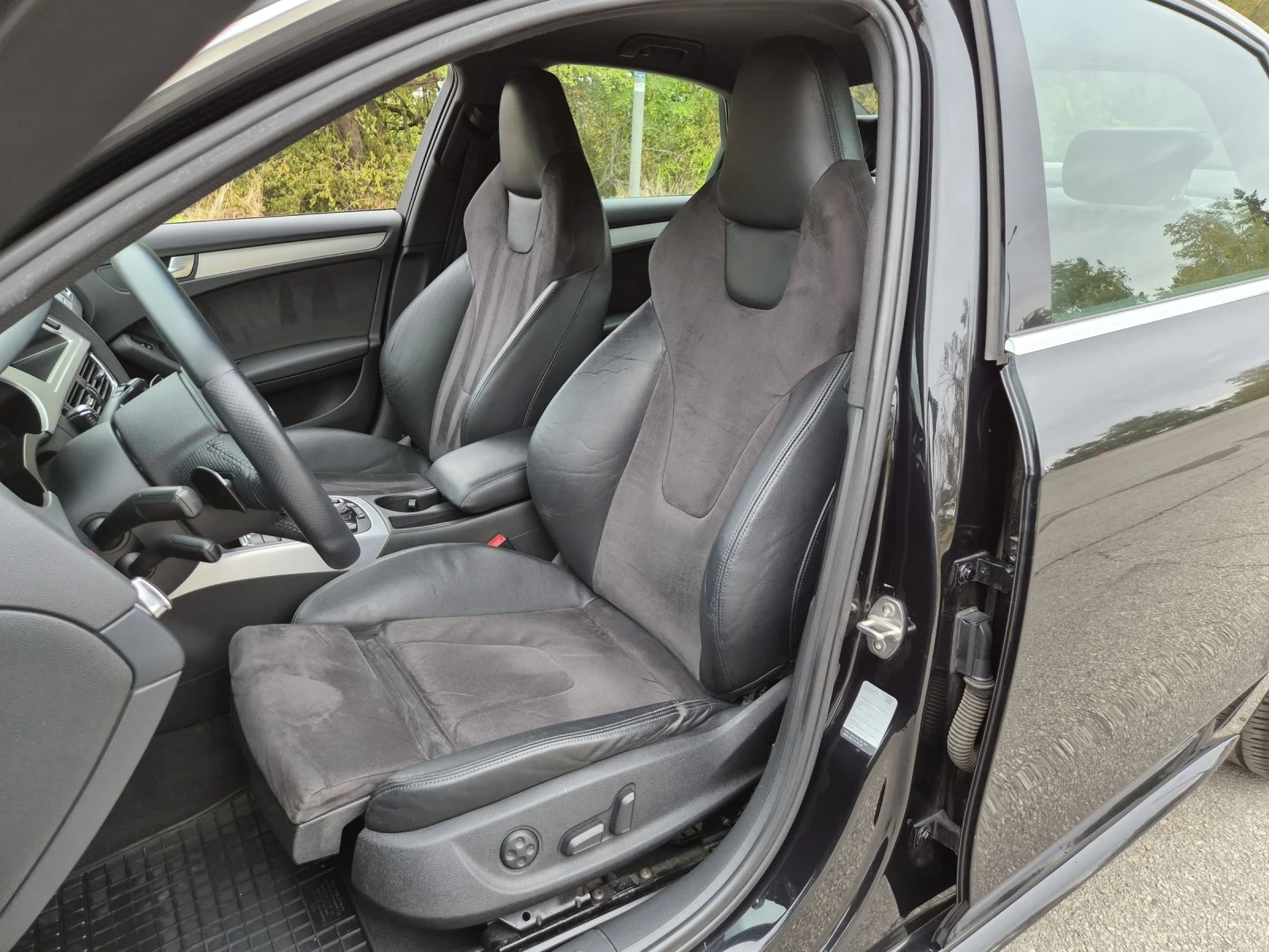 Audi A4 3.0TDI S Line Plus Quattro RS Седалки B&О - изображение 10