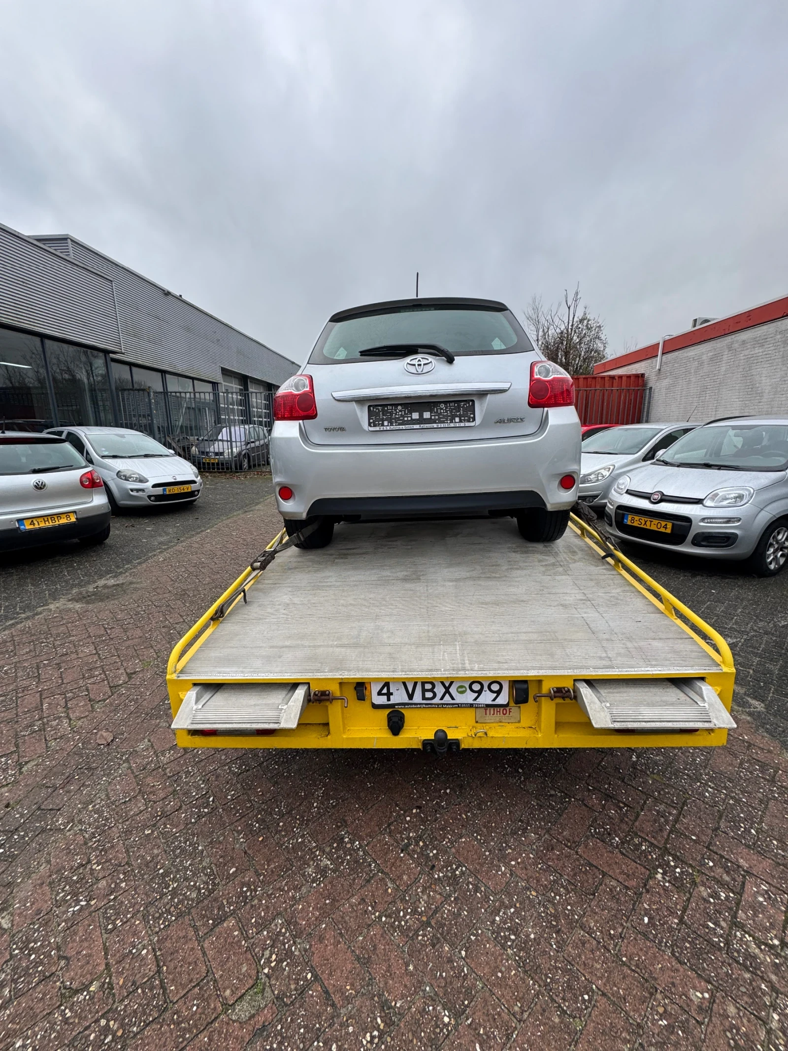 Toyota Auris 1.4 Д - изображение 6