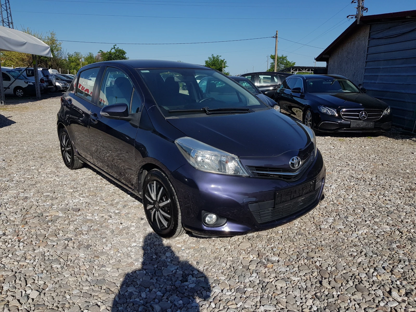 Toyota Yaris БЕНЗИН ИТАЛИЯ ОБСЛУЖЕНА , снимка 3 - Автомобили и джипове - 54337952