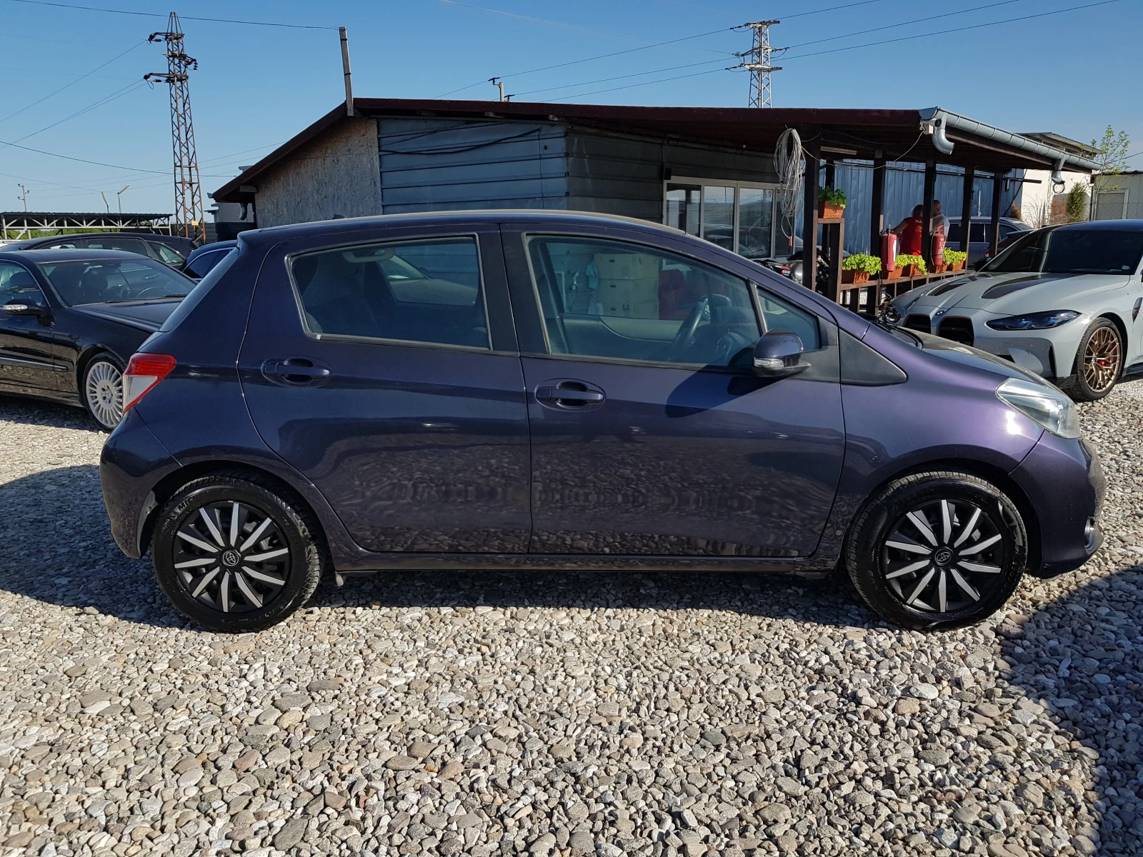 Toyota Yaris БЕНЗИН ИТАЛИЯ ОБСЛУЖЕНА , снимка 8 - Автомобили и джипове - 54337952