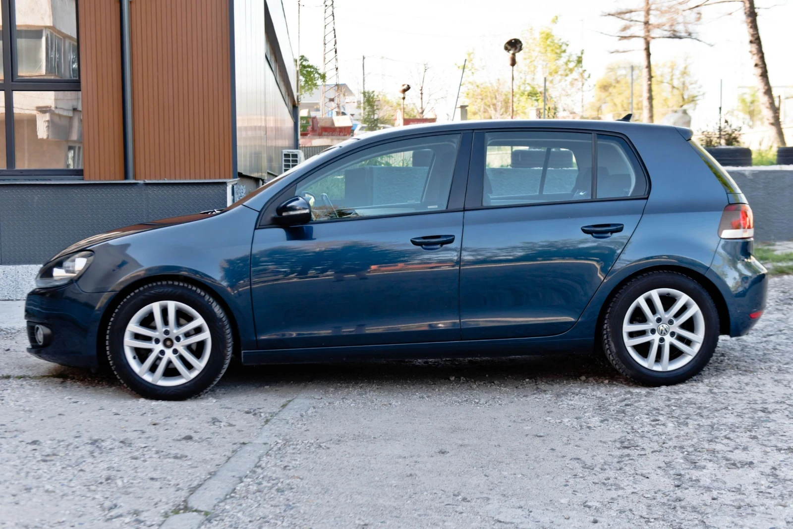 VW Golf 6 2.0 TDI, снимка 7 - Автомобили и джипове - 54372400