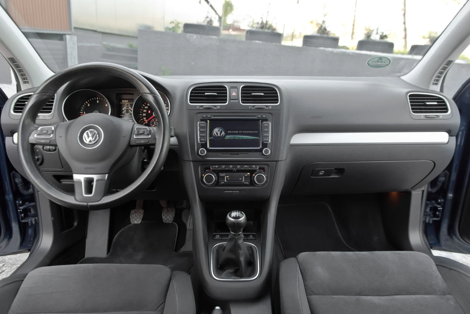 VW Golf 6 2.0 TDI, снимка 9 - Автомобили и джипове - 54372400