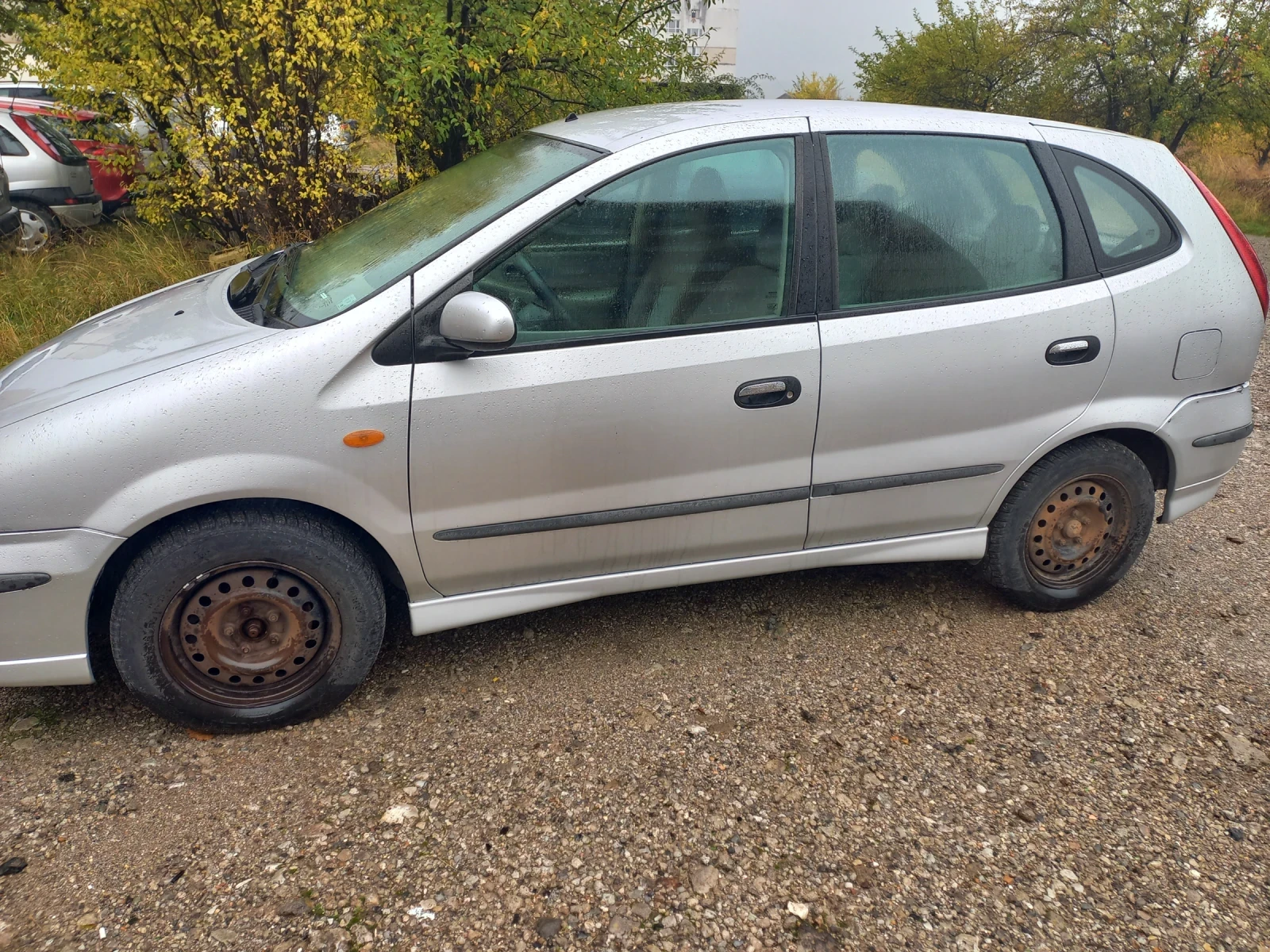 Nissan Almera tino, снимка 6 - Автомобили и джипове - 54458185