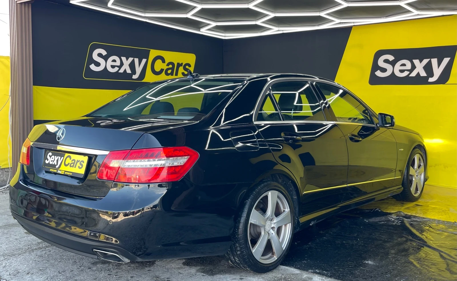 Mercedes-Benz E 220 CDI AMG, снимка 6 - Автомобили и джипове - 54831510
