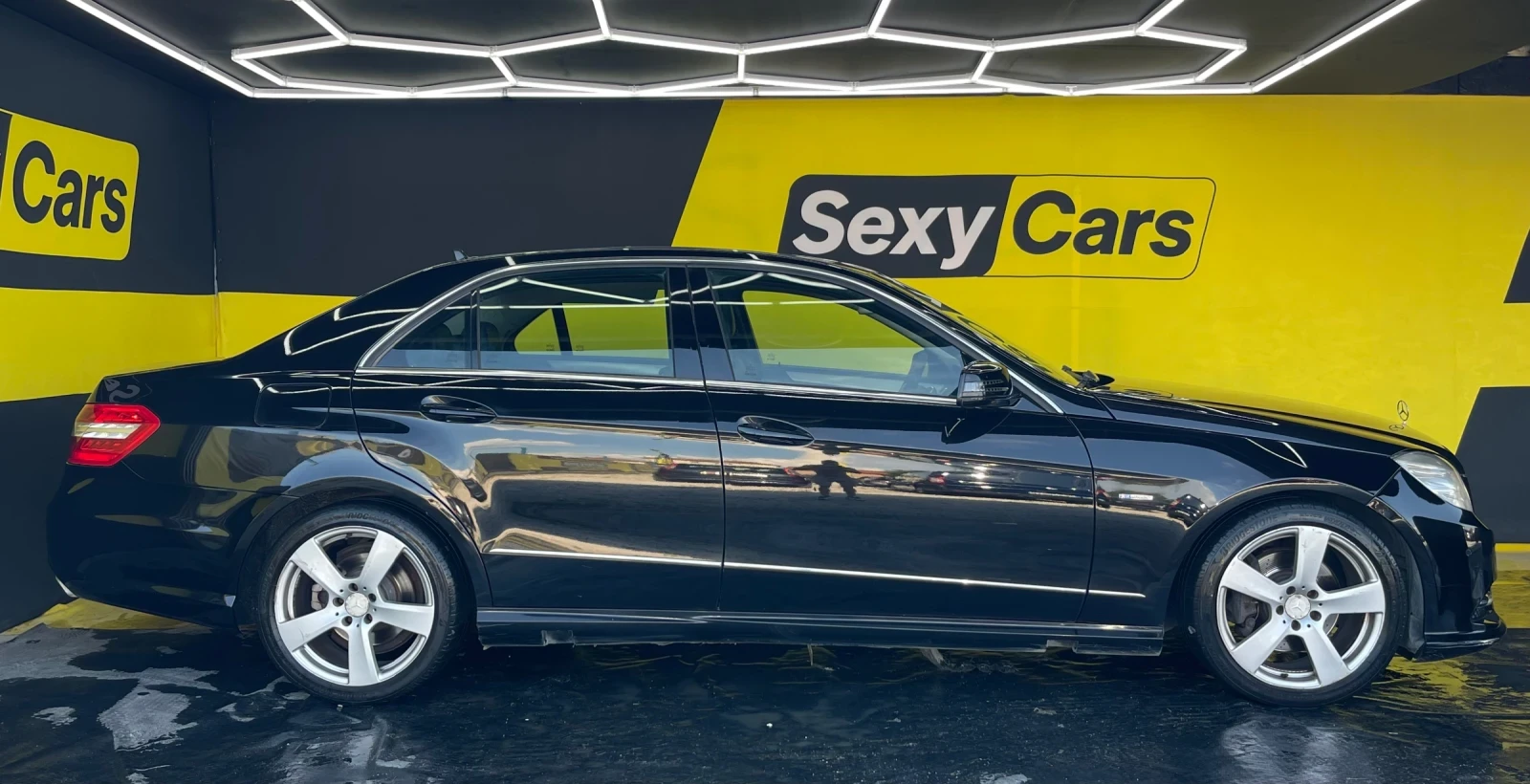 Mercedes-Benz E 220 CDI AMG, снимка 7 - Автомобили и джипове - 54831510
