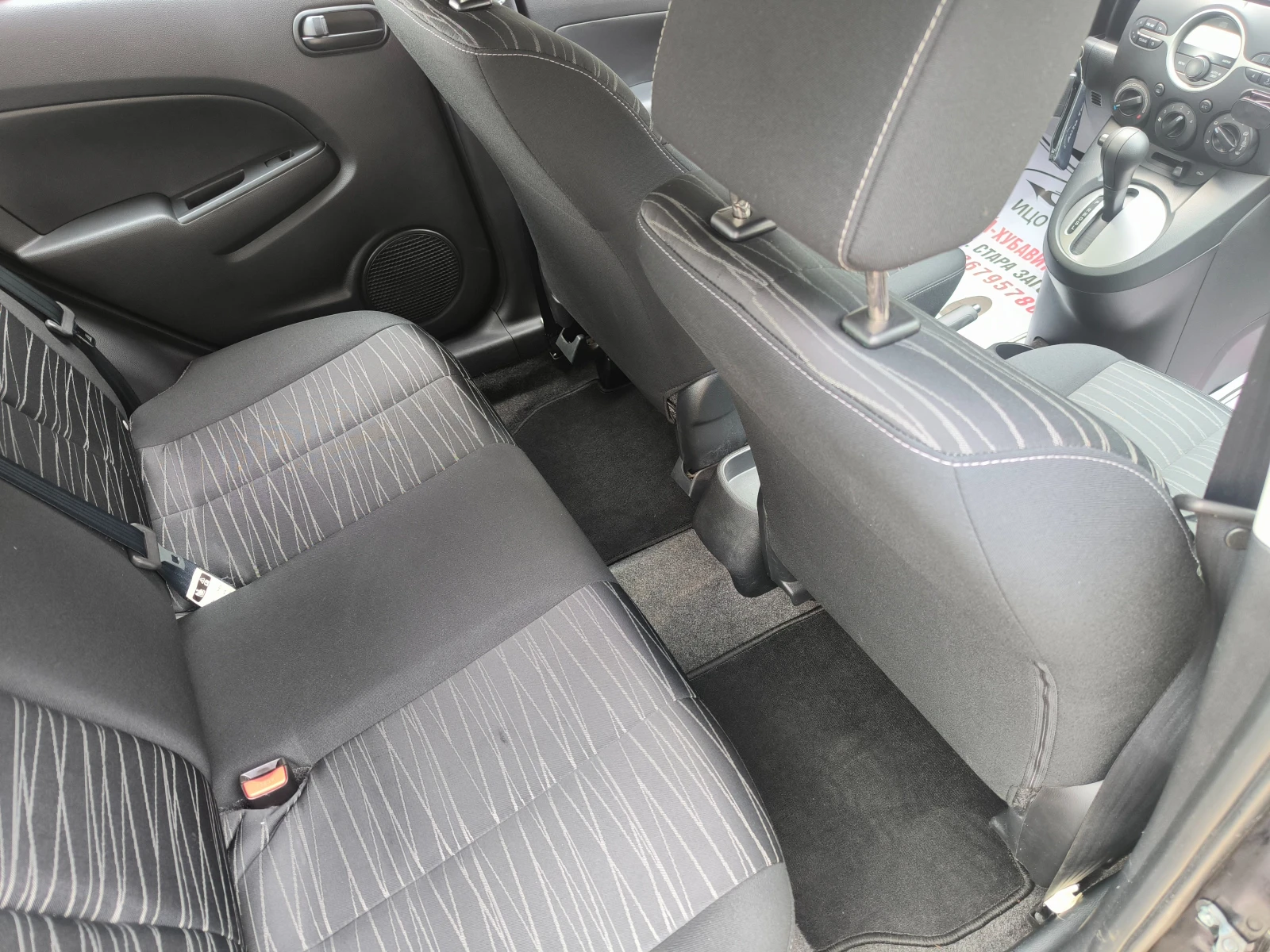 Mazda 2 -1, 5i-100k.c.ABTOMAT, 120000km!, снимка 12 - Автомобили и джипове - 54895406