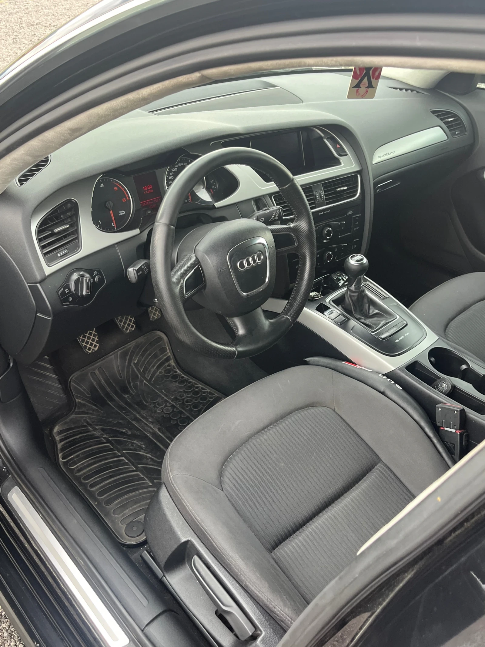 Audi A4 2.0tdi Sline, снимка 7 - Автомобили и джипове - 55529629