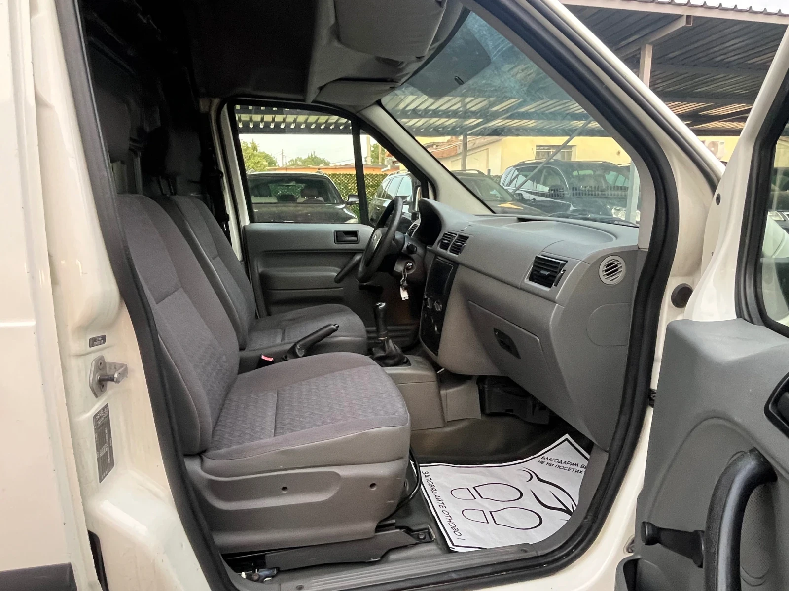Ford Connect 1.8 90кс , снимка 12 - Автомобили и джипове - 55317475