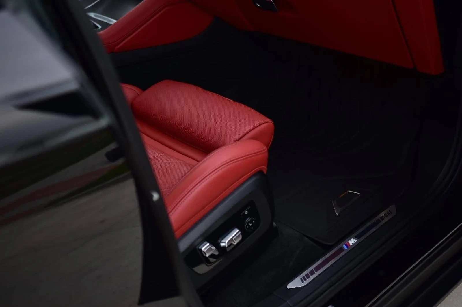 BMW XM HYBRID ������� ���� LED ���� B&W ������ 100% | Mobile.bg � ����������� 14
