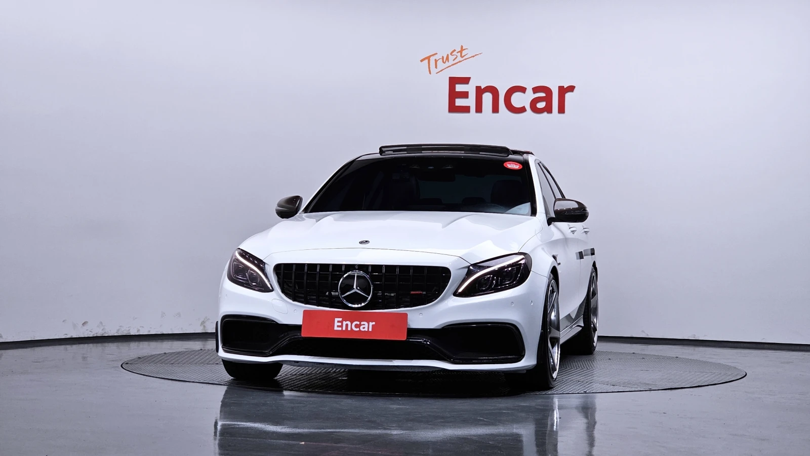 Mercedes-Benz C 63 AMG S* CARBON* PANO* 360* HUD* PPF* СОБСТВЕН ЛИЗИНГ, снимка 2 - Автомобили и джипове - 56180838