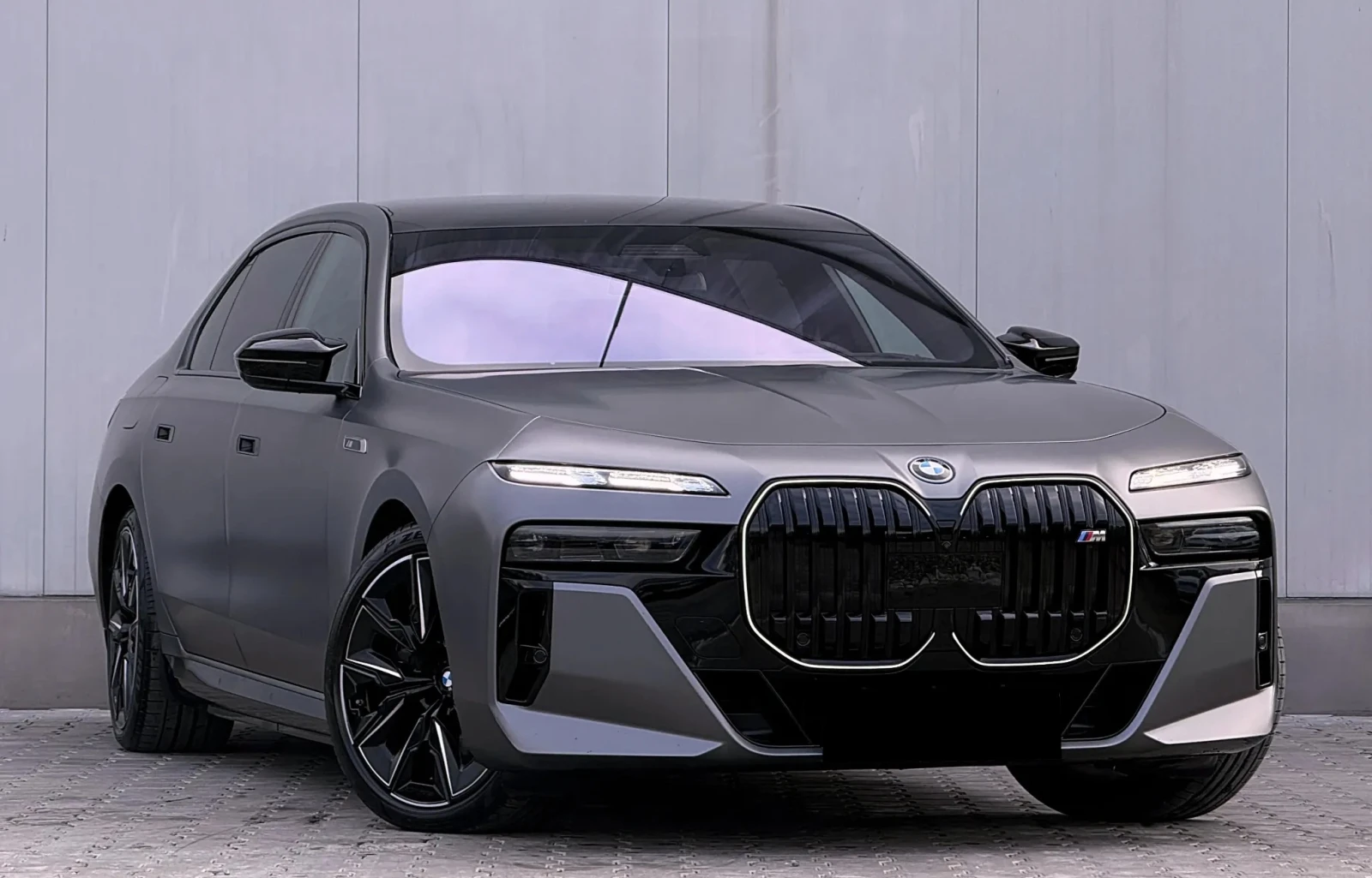 BMW 760 e xDrive Plug-in Hybrid разход 1.0- 1.5л. на 100км