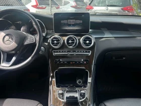 Mercedes-Benz GLC 300 КЛИП/ПАНОРАМА/ПОДГРЕВ/CARFAX/ФИНАНСИРАНЕ, снимка 10