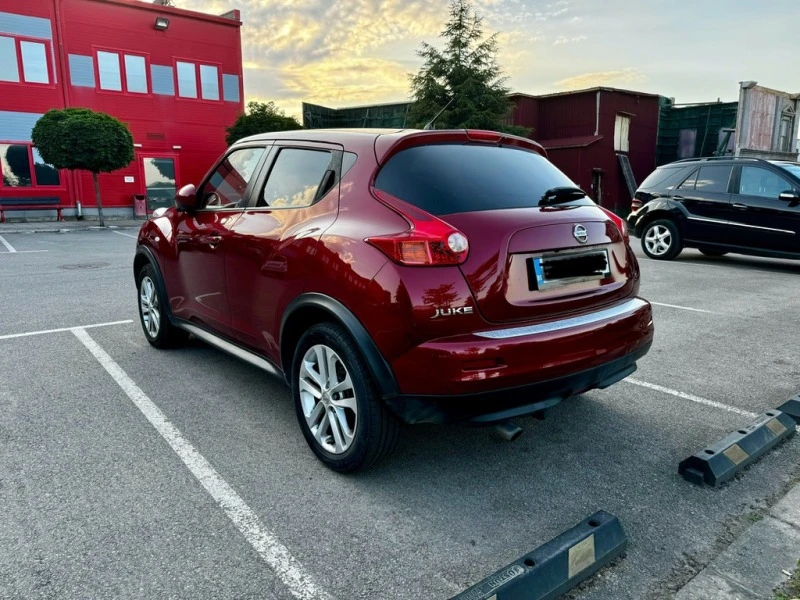 Nissan Juke, снимка 6 - Автомобили и джипове - 47329359