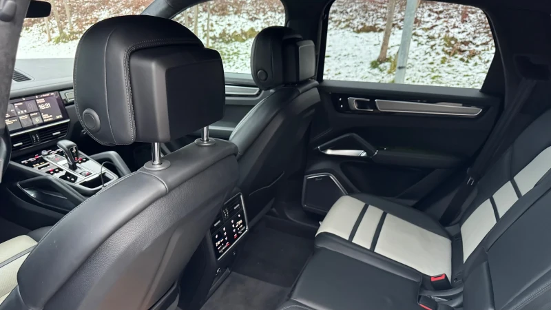 Porsche Cayenne Turbo 550hp, снимка 9 - Автомобили и джипове - 52656139