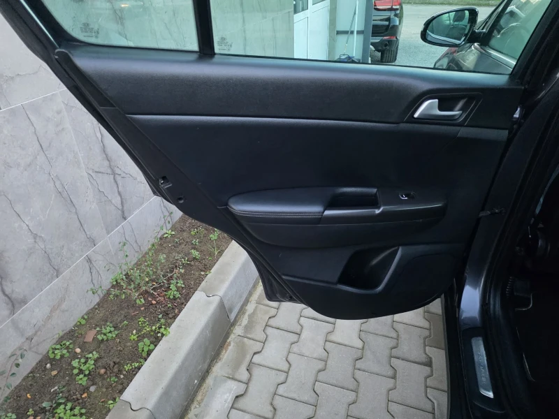 Kia Sportage 1.7crdi, снимка 11 - Автомобили и джипове - 52816476