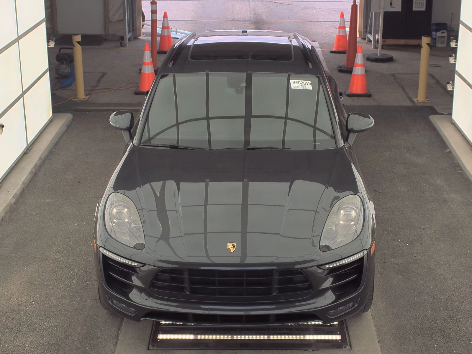 Porsche Macan GTS* BOSE* KEYELSS* ПОДГРЕВ* КАМЕРА* ЧЕРВЕНИ КОЛАН - изображение 3