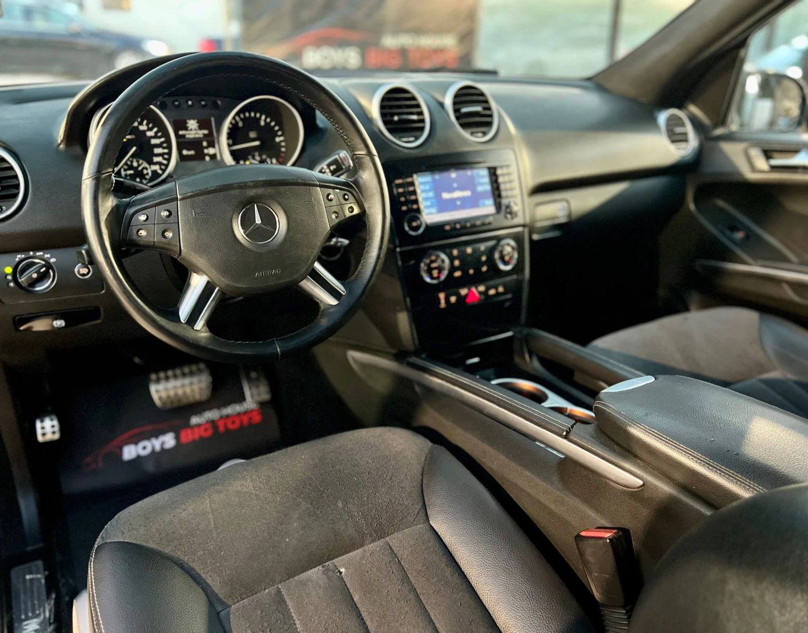 Mercedes-Benz ML 320 280CDI* 4matic* Sport* Black* УНИКАТ* Нави* Алкант - изображение 8