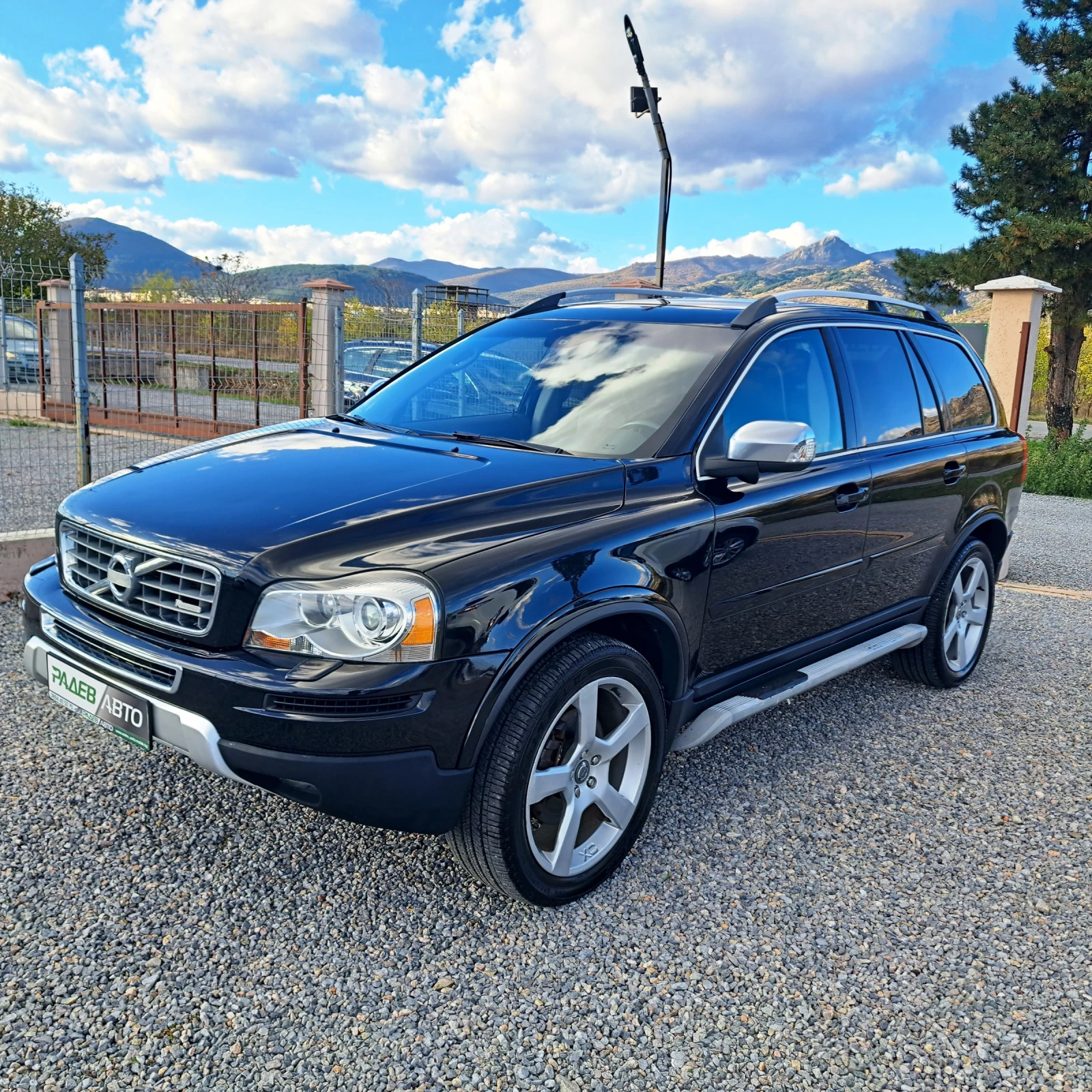 Volvo Xc90 RDESIGN* AWD* FULL&FULL* 7 МЕСТА* ОТЛИЧЕН! | Mobile.bg — изображение 2