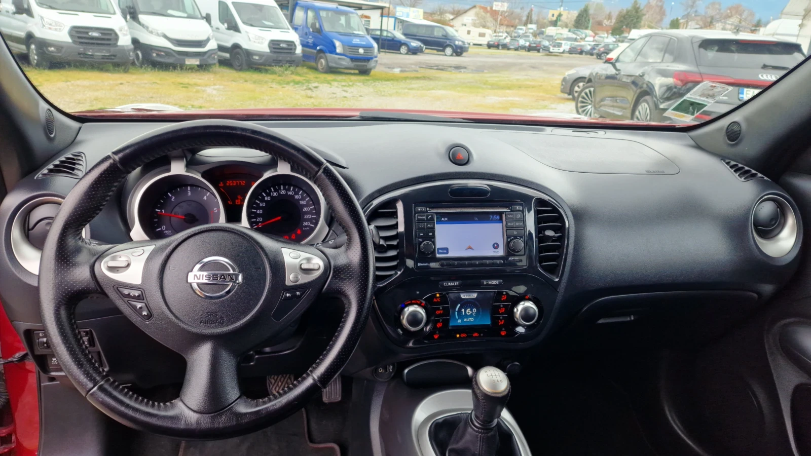Nissan Juke 1.5DCi= Tekna= , снимка 12 - Автомобили и джипове - 54087014