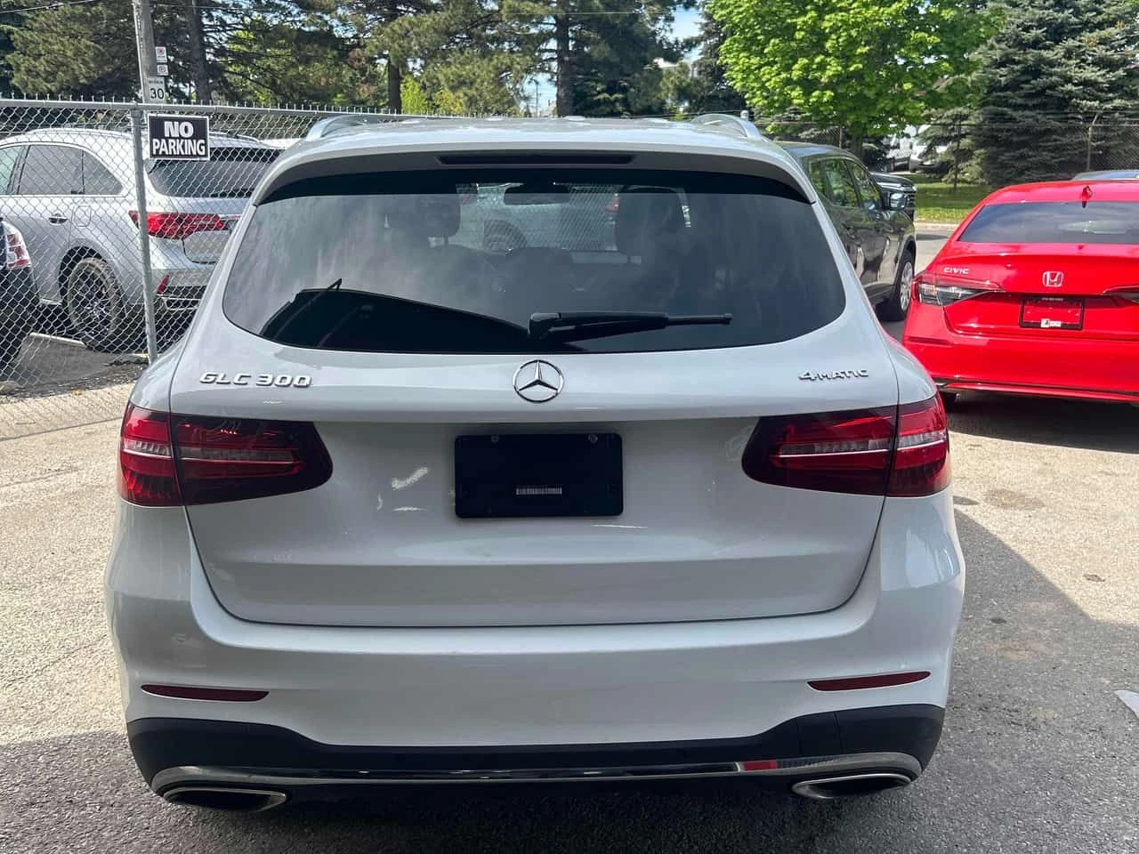 Mercedes-Benz GLC 300 КЛИП/ПАНОРАМА/ПОДГРЕВ/CARFAX/ФИНАНСИРАНЕ, снимка 6 - Автомобили и джипове - 54672550