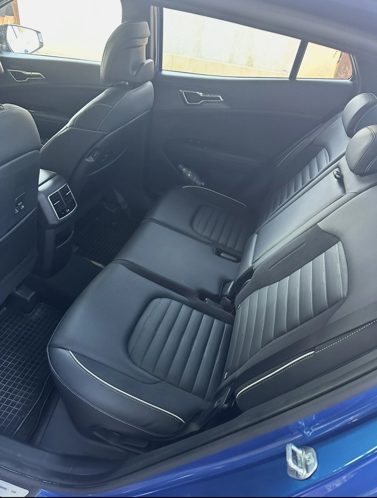 Kia Sportage, снимка 11 - Автомобили и джипове - 55448665