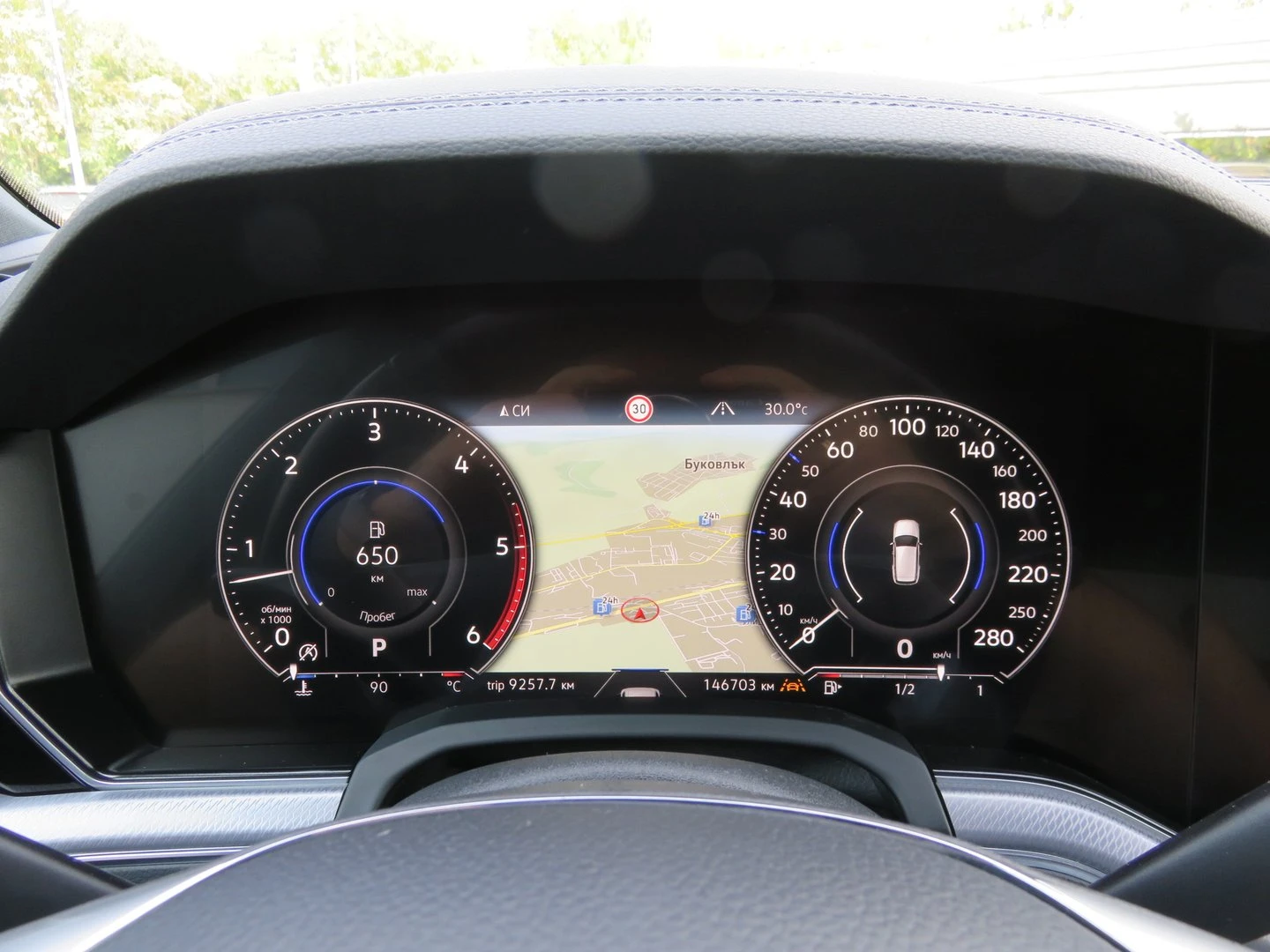 VW Touareg, снимка 9 - Автомобили и джипове - 56420522